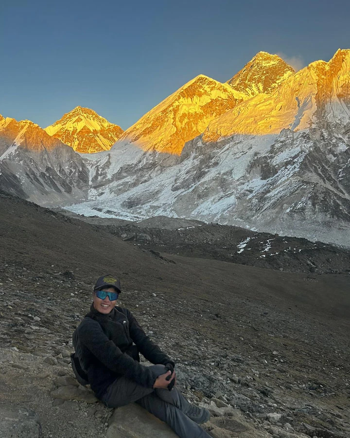 sunrise-on-everest